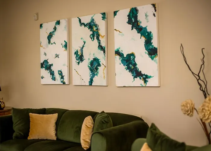 De Manu * Rhodes City