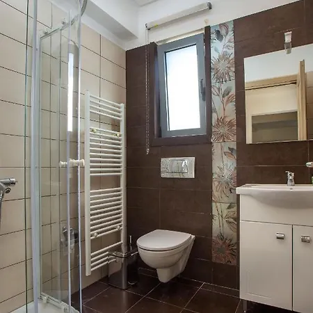 De Manu Вилла *