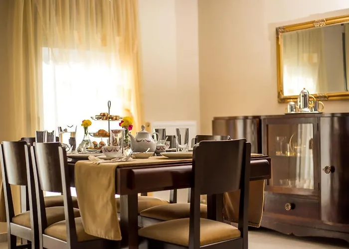 De Manu * Rhodes City