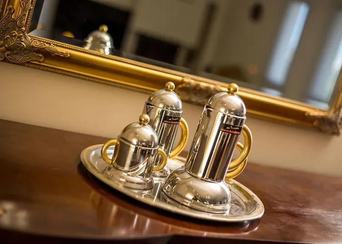 De Manu فيلة Rhodes City